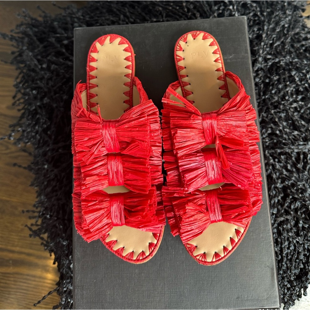 Pour La Victoire Red Raffia Sandals Size 6 Beautiful Lightly Used Condition!